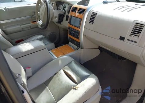 2008 Chrysler Aspen Limited z USA, uszkodzony, nr VIN 1A8HX58288F132250